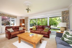 Sitting Room- click for photo gallery
